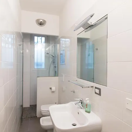 Milan Stilysh Apartment Near Metro And Fiera Mico Exterior photo