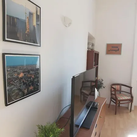 Milan Stilysh Apartment Near Metro And Fiera Mico Exterior photo